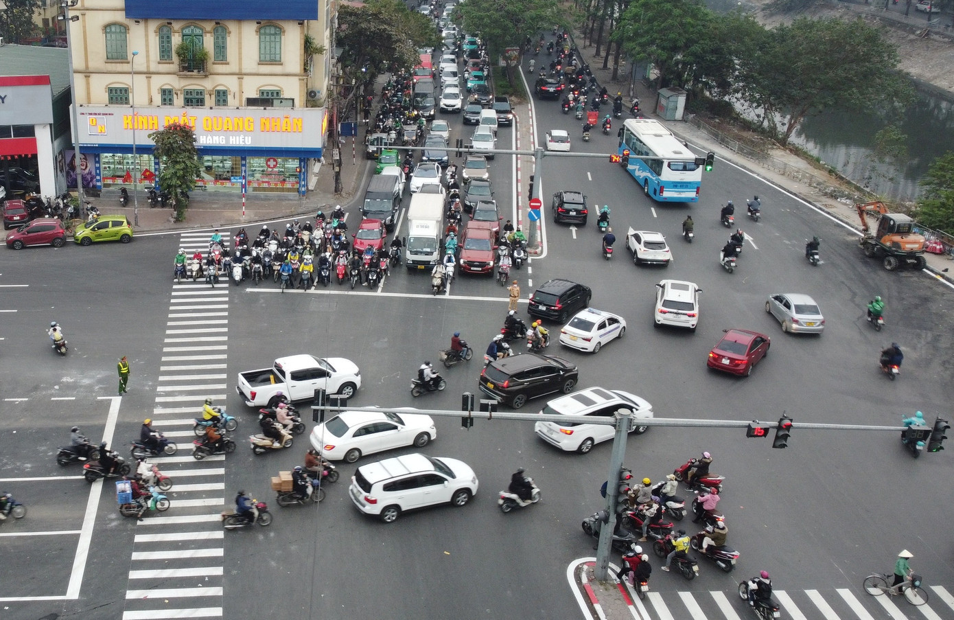 Nút giao Láng - Yên Lãng là một trong 9 điểm ùn tắc được liên ngành Sở Xây dựng - Công an xử lý trong năm 2025. Ảnh: Trọng Đảng 1.jpg