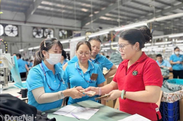 Chăm chỉ đi làm đầu năm mới, hơn 34.000 công nhân được doanh nghiệp thưởng tiền tỷ