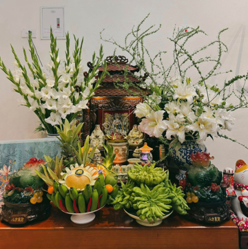 Sử dụng những loại hoa này thắp hương trong ngày vía Thần Tài vừa đẹp, vừa thơm, vừa dễ chiêu tài đón lộc trong năm mới