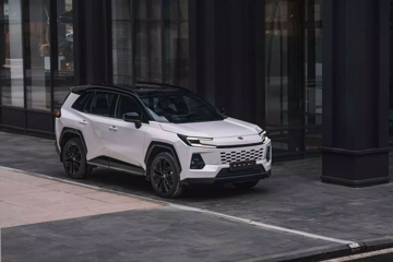 Toyota RAV4 2026 ra mắt tại Trung Đông: Giữ lại động cơ xăng thuần, giá từ 788 triệu đồng