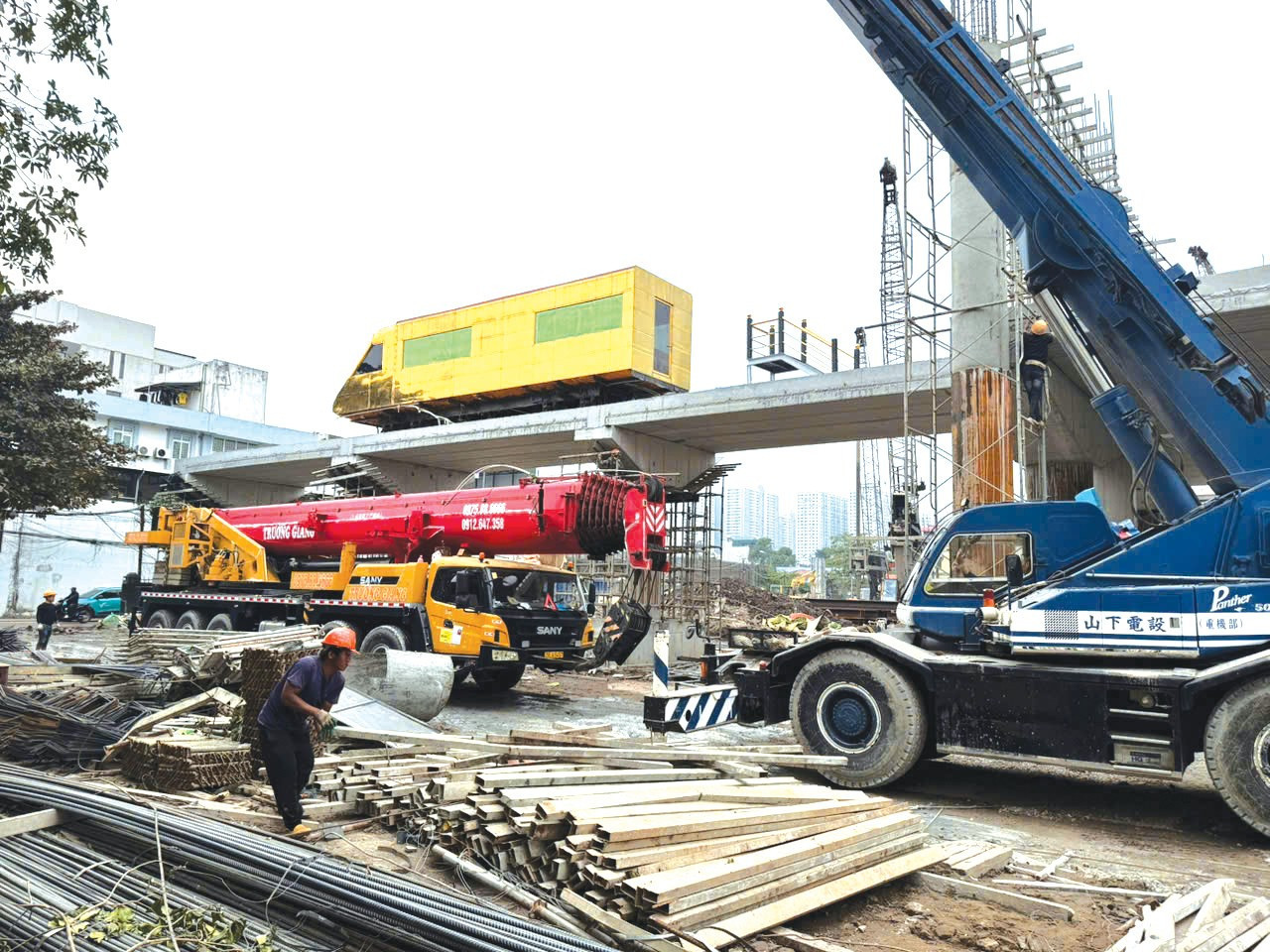Thi công dự án cao tốc trên cao theo công nghệ mới. Ảnh: Đức Nguyễn vinh-hung-12.jpg