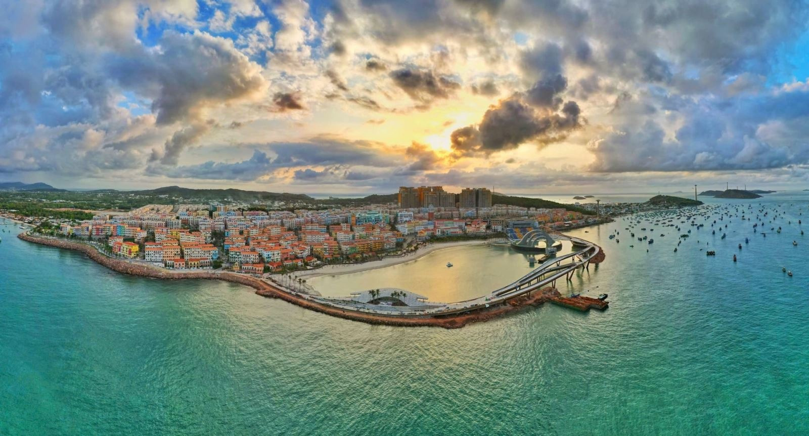 Hơn 20 ngày nữa, chính thức có đường bay thẳng kết nối đặc khu lớn bậc nhất cả nước với 'đệ nhất quân cảng' của Việt Nam- Ảnh 2. Hơn 20 ngày nữa, chính thức có đường bay thẳng kết nối đặc khu lớn bậc nhất cả nước với 'đệ nhất quân cảng' của Việt Nam- Ảnh 2.
