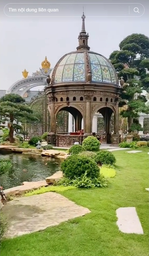 ‘Ông trùm’ thạch rau câu Long Hải sở hữu lâu đài dát vàng, giá trị trăm tỷ trên mảnh đất quê hương- Ảnh 2. ‘Ông trùm’ thạch rau câu Long Hải sở hữu lâu đài dát vàng, giá trị trăm tỷ trên mảnh đất quê hương- Ảnh 2.