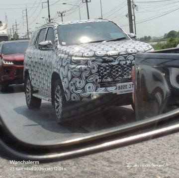 Khách Việt ngóng từng ngày: Toyota Fortuner 2026 mới úp mở đã lộ thiết kế khác biệt, công nghệ nhảy vọt, thêm mild-hybrid 48V?