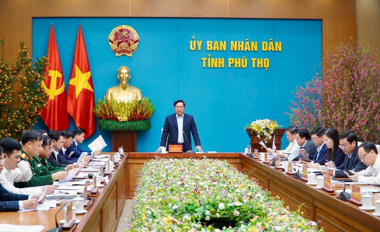 Hội nghị UBND tỉnh Phú Thọ nghe phương án đầu tư xây dựng cầu Sông Lô mới, thuộc địa bàn xã Đoan Hùng. image001.jpg
