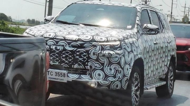 toyota-fortuner-3.jpg