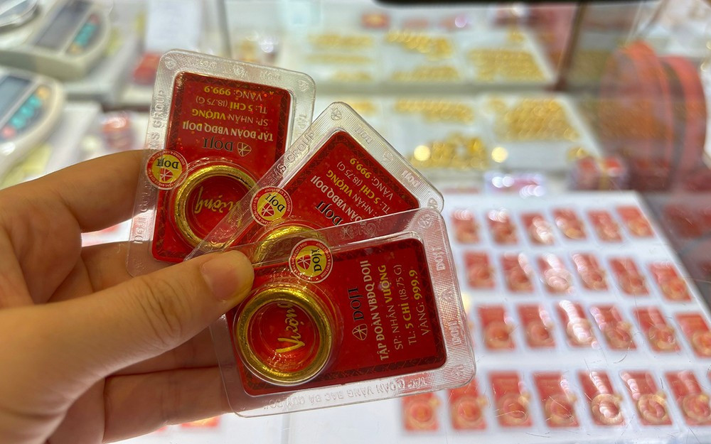 Thủ tướng yêu cầu theo dõi sát thị trường vàng, sớm thành lập sàn giao dịch quốc gia. 252vag.jpg