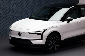 Hãng xe nổi tiếng an toàn bất ngờ thu hồi 40.000 chiếc SUV điện vì pin có thể phát nổ