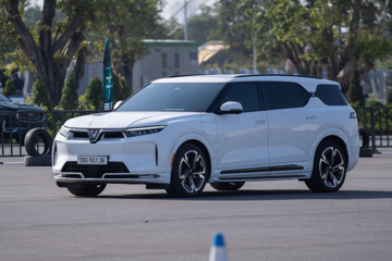 VinFast VF 9 là ‘xe sang giá rẻ’, chủ xe sau 2.000km cầm lái đã nói thật về các tính năng an toàn, ‘vạch rõ’ chi phí nuôi xe