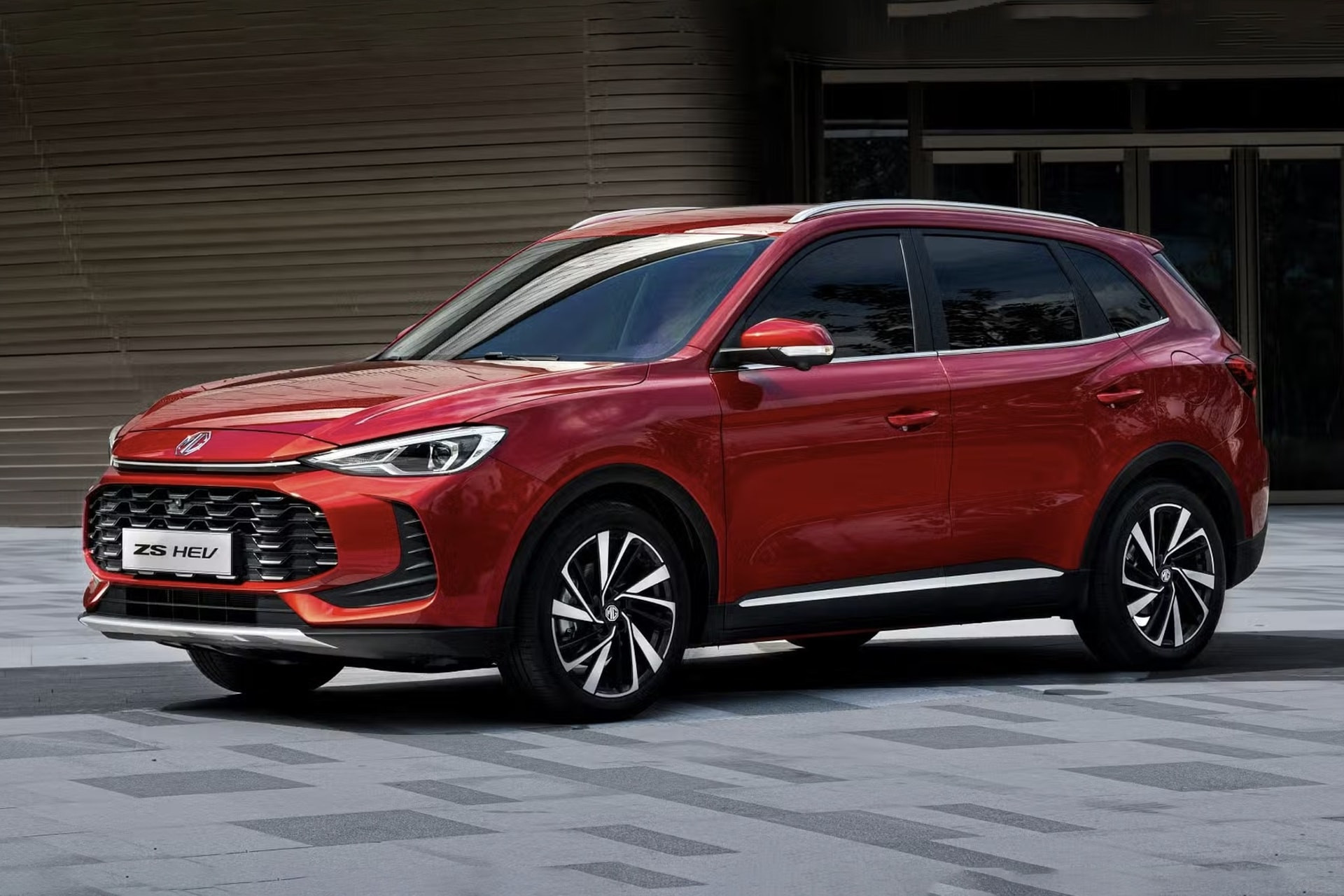 MG ZS Hybrid+8