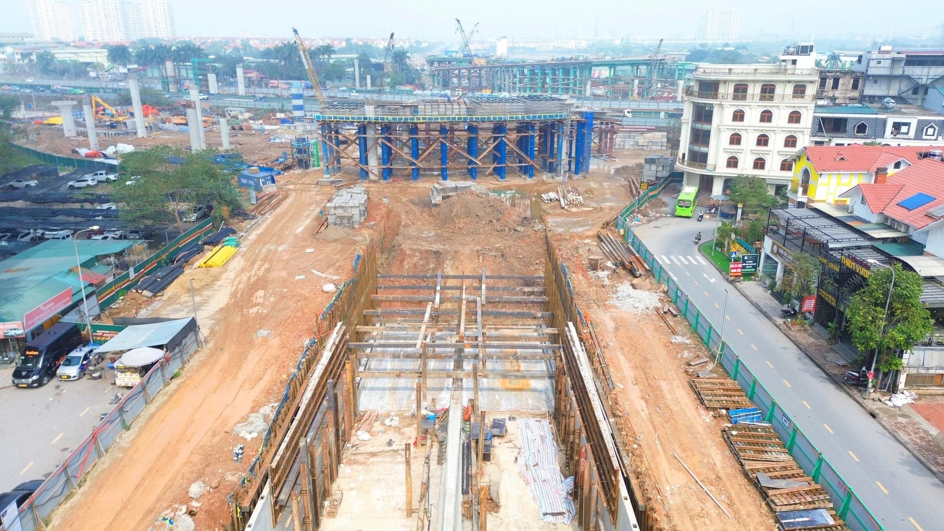Sắp thành hình nút giao hơn 2.000 tỷ đồng kết nối với đại lộ dài nhất Việt Nam- Ảnh 1. Sắp thành hình nút giao hơn 2.000 tỷ đồng kết nối với đại lộ dài nhất Việt Nam- Ảnh 1.