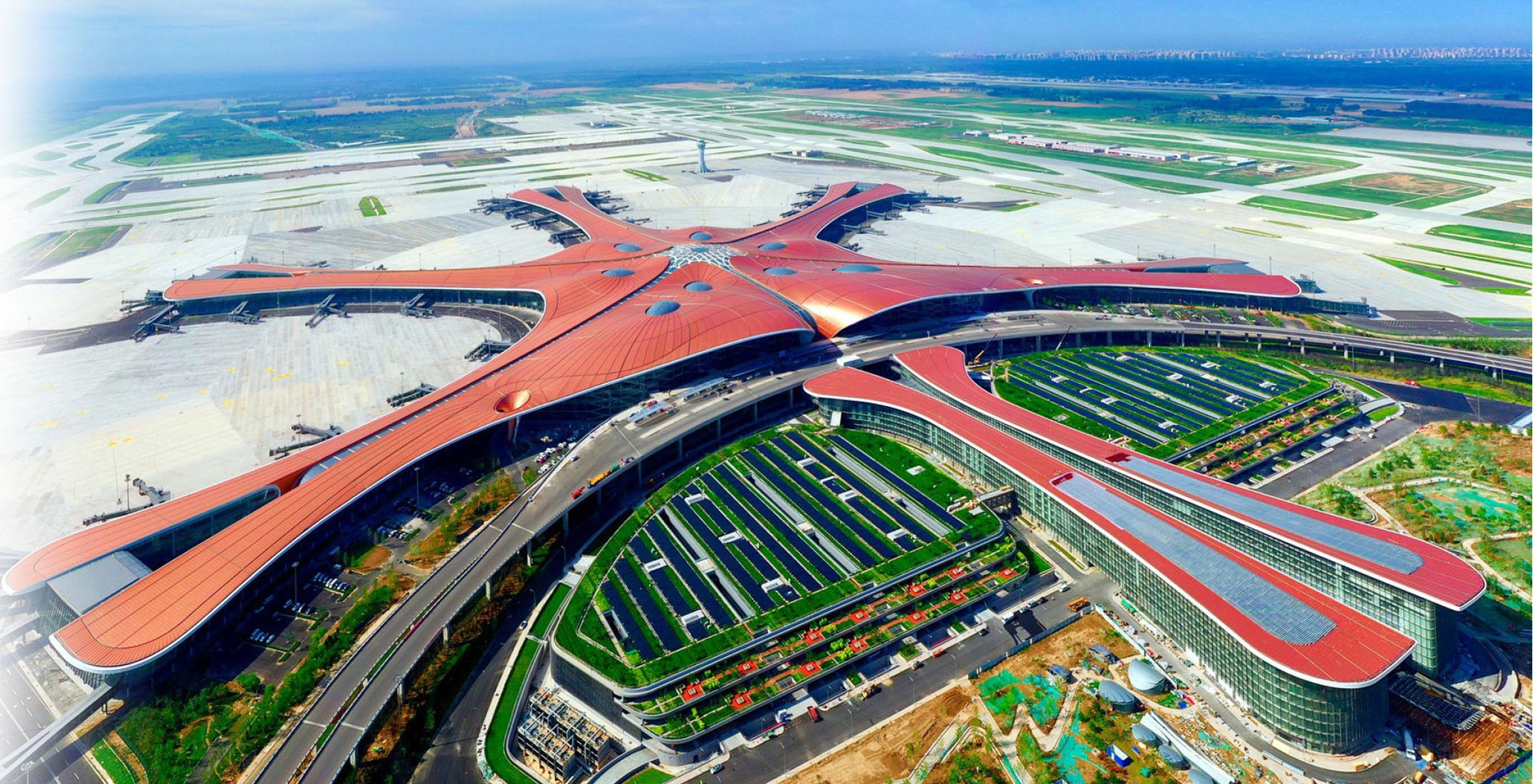 Sân bay quốc tế Đại Hưng (Bắc Kinh) nhìn từ trên cao. Ảnh: Xinhua. w020191005793794468107.jpg