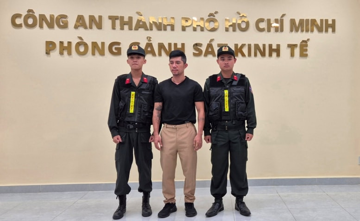 Ca sĩ Lương Bằng Quang, chồng Ngân 98 đối diện nguy cơ bị tạm hoãn xuất cảnh