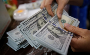 Tỷ giá USD hôm nay 27/2: Giá ngân hàng giảm tiếp, chợ tự do mất 259 đồng