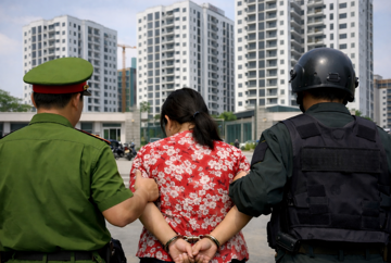 Bắt khẩn cấp Trần Thị Thu Hà sinh năm 1969 liên quan đường dây 'chạy' nhà ở xã hội