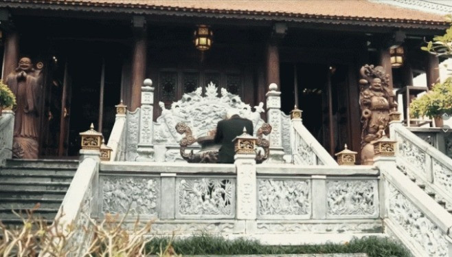 Biệt thự dát vàng của 'đại gia trại lợn': Rộng hàng nghìn m2, bên trong có trực thăng và du thuyền mạ vàng- Ảnh 6. Biệt thự dát vàng của 'đại gia trại lợn': Rộng hàng nghìn m2, bên trong có trực thăng và du thuyền mạ vàng- Ảnh 6.