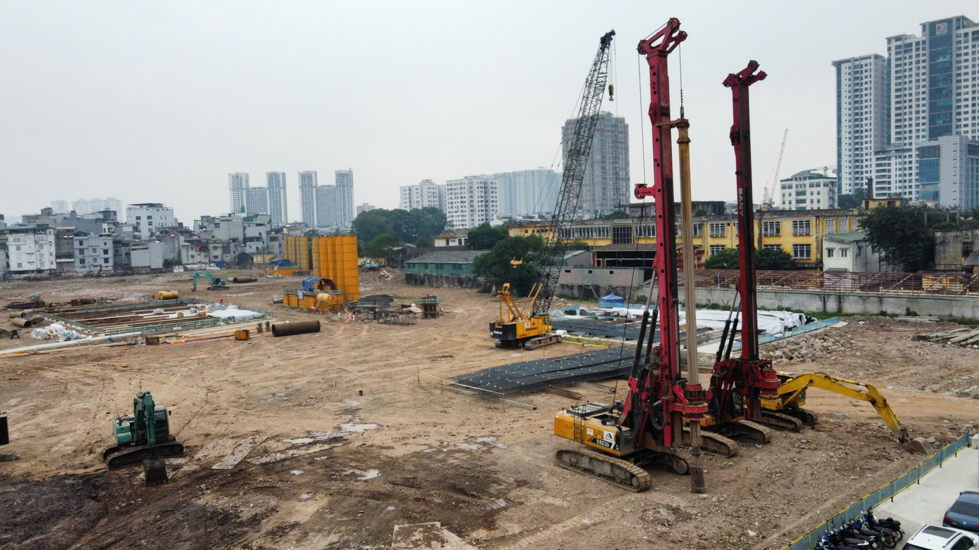 Theo quy hoạch, trong 11 ha đất, có 5,2 ha đất ở để xây công trình hỗn hợp thương mại dịch vụ, trên 1,73 ha dành cho cơ sở giáo dục (nhà trẻ, trường tiểu học). Dự án còn được bố trí hơn 1,5 ha xây văn phòng có lưu trú ngắn hạn và 0,45 ha cho công trình công cộng. z7492776969923-2d1c261ca48c03dc940fc7f051a037e0.jpg