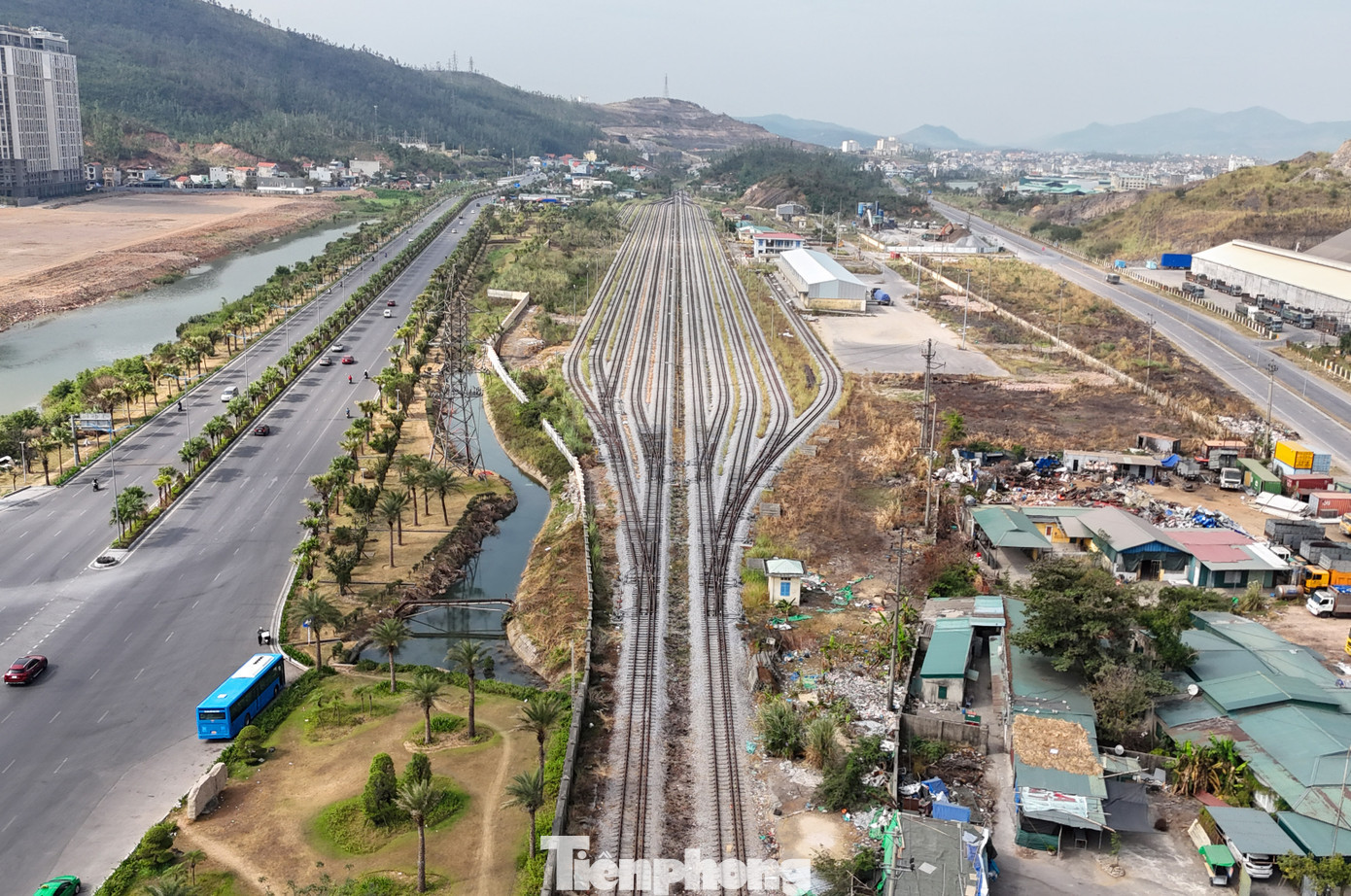 Tuyến đường sắt Cái Lân. tp-5-5836.jpg