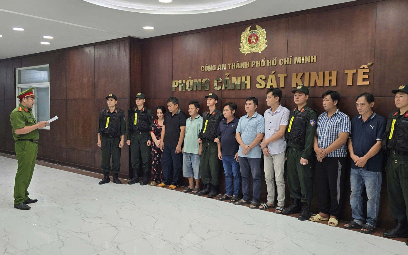 Các đối tượng liên quan đến vụ án bị khởi tố. 2331424613925130259.jpg