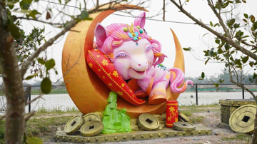 Chốt giá 222.222.222 đồng: Linh vật ngựa khổng lồ tại Bắc Ninh làm chuyện đặc biệt ngay dịp Tết Nguyên đán