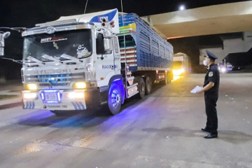 Gỡ ‘nút thắt’ ùn tắc nông sản tại cửa khẩu dịp cao điểm