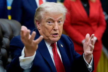 Ông Trump yêu cầu Đại học Harvard bồi thường 1 tỷ USD