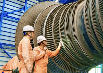 Từ lỗ sang lãi kỷ lục hơn 3.700 tỷ đồng, cổ phiếu ông lớn ngành điện bật tăng 30%