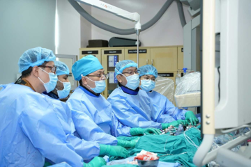 Bác sĩ, chuyên gia y tế có thể được nhận 5,3 tỷ đồng, ưu tiên mua nhà khi làm việc ở thành phố này