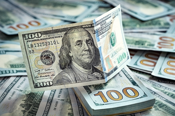 Tỷ giá USD hôm nay 5/2: Thị trường tự do tăng, ngân hàng giảm nhẹ