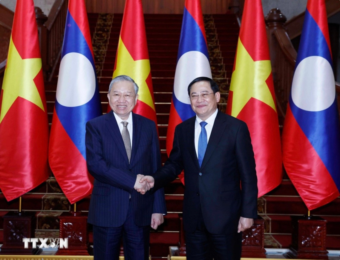 Tổng Bí thư Tô Lâm và Thủ tướng Lào Sonexay Siphandone. Ảnh: TTXVN img-2219.jpg