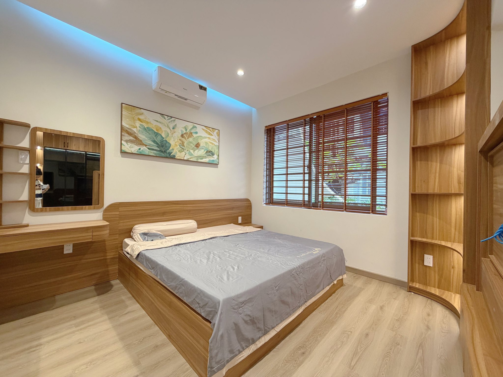 Sống trọn trong căn nhà tối giản hơn 180m2 giữa lòng phố, chi phí chỉ mất hơn 1,7 tỷ đồng- Ảnh 6. Sống trọn trong căn nhà tối giản hơn 180m2 giữa lòng phố, chi phí chỉ mất hơn 1,7 tỷ đồng- Ảnh 6.