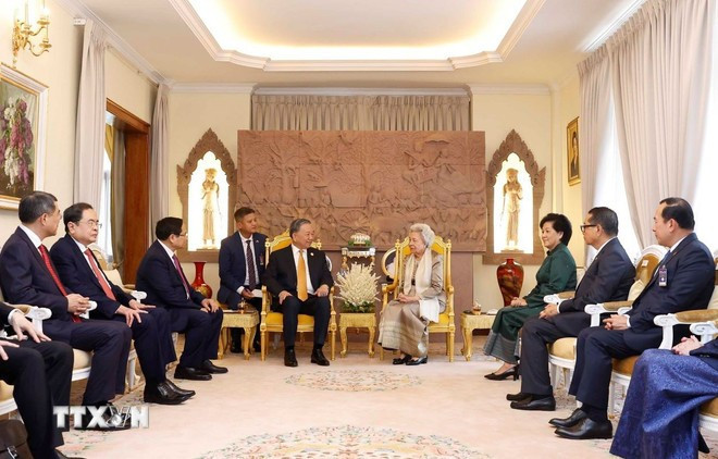 Tổng Bí thư Tô Lâm thăm Hoàng Thái hậu Norodom Monineath Sihanouk. Ảnh: TTXVN hoang-hau.jpg