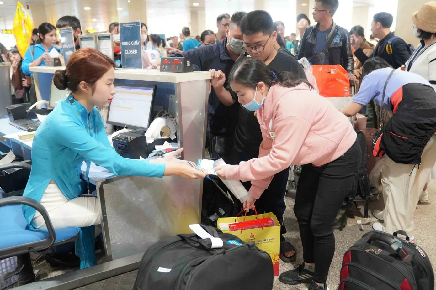 Có 550 người lao động được hỗ trợ tiền vé từ chương trình Chuyến bay Công đoàn năm 2026. Ảnh: <a style='text-decoration: none;' href='/VNA'>VNA</a> 13b.jpg
