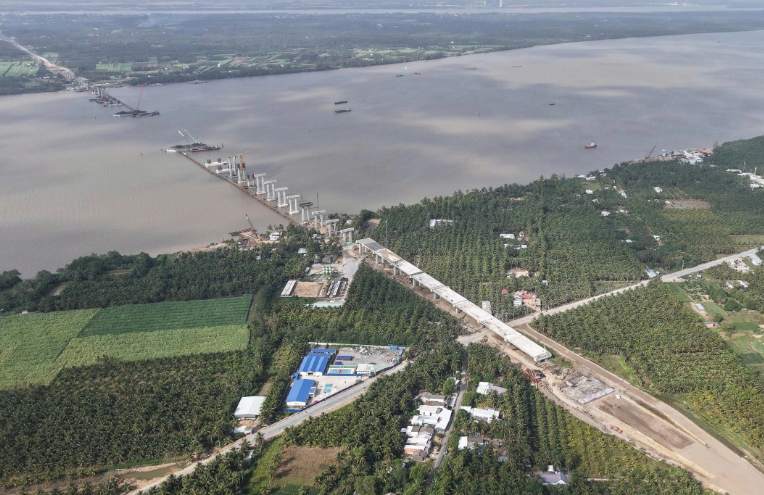 3 tháng nữa, chính thức thông xe cầu vượt sông 4.000 tỷ xóa bỏ toàn bộ các bến phà lâu đời, nối thông 2 tỉnh thành miền Tây- Ảnh 2. 3 tháng nữa, chính thức thông xe cầu vượt sông 4.000 tỷ xóa bỏ toàn bộ các bến phà lâu đời, nối thông 2 tỉnh thành miền Tây- Ảnh 2.