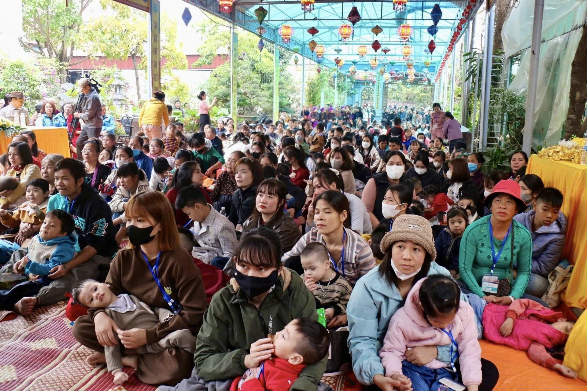 trẻ bại não