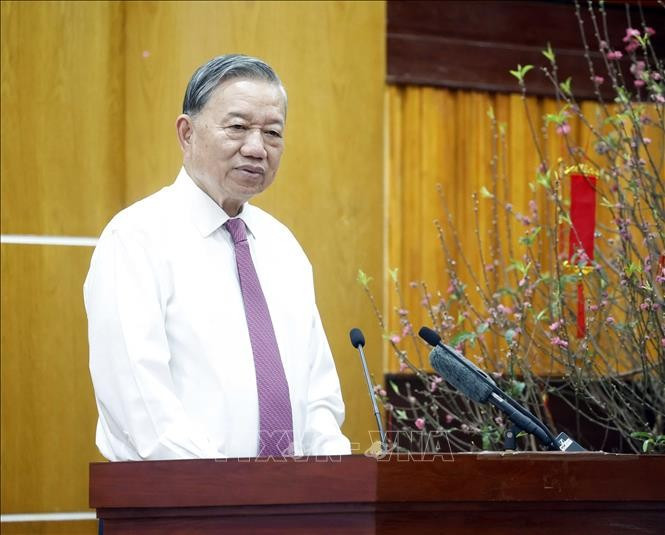 Tổng Bí thư Tô Lâm phát biểu tại buổi làm việc. Ảnh: TTXVN. tong-bi-thu-to-lam-1770636463930-1770636464420823183852.jpg