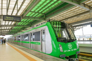 Từ hôm nay (9/2), Hà Nội Metro kéo dài khung giờ cao điểm, tàu Cát Linh - Hà Đông chạy 6 phút/chuyến