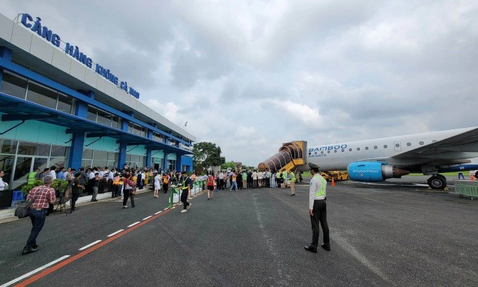 Các công trình phụ trợ tại dự án lên đời sân bay duy nhất Việt Nam chỉ khai thác 1 chặng đang vượt kế hoạch- Ảnh 1. Các công trình phụ trợ tại dự án lên đời sân bay duy nhất Việt Nam chỉ khai thác 1 chặng đang vượt kế hoạch- Ảnh 1.