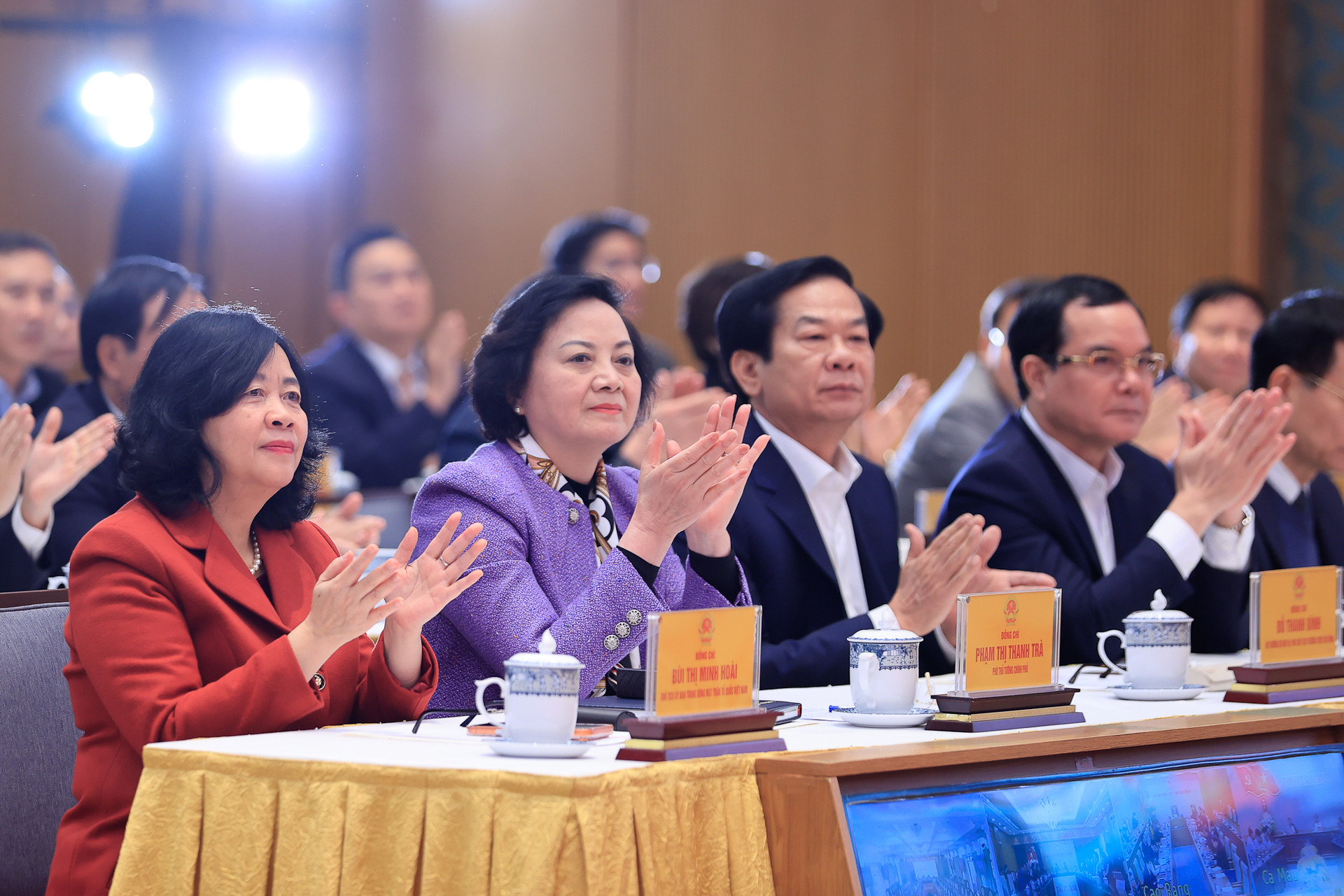 Thủ tướng: Số hóa tạo đà – Xanh hóa lan tỏa – Doanh nghiệp bứt phá – Đất nước vươn xa- Ảnh 3. Thủ tướng: Số hóa tạo đà – Xanh hóa lan tỏa – Doanh nghiệp bứt phá – Đất nước vươn xa- Ảnh 3.