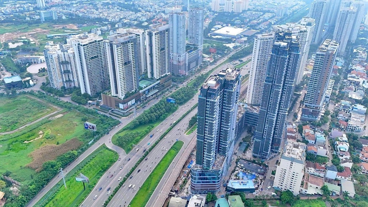 Dữ liệu minh bạch còn giúp dòng vốn có xu hướng dịch chuyển về những khu vực có quy hoạch bài bản, hạ tầng hoàn thiện và tiềm năng khai thác thực tế rõ ràng. 2.jpg
