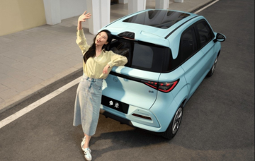 Mẫu hatchback điện giá 218 triệu của hãng xe chi 20.000 tỷ xây nhà máy tại Việt Nam: Đi quãng đường Hà Nội - Lào Cai trong một lần sạc, Hyundai i10 phải ‘lo lắng’