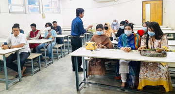 Một quốc gia cho sinh viên trên toàn quốc nghỉ học để tiết kiệm điện và nhiên liệu