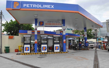 Petrolimex đang tính phương án hy sinh lợi nhuận để tăng nhập khẩu xăng dầu cho thị trường