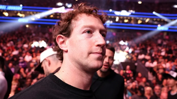 'Cỗ máy thời gian' gần 1 triệu USD trên cổ tay Mark Zuckerberg khiến giới sưu tầm bùng nổ