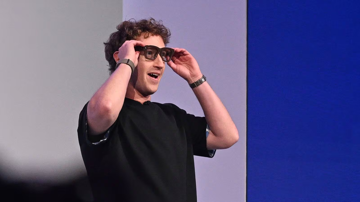 Kính AI của Zuckerberg bị chỉ trích: Nhân viên kiểm duyệt nói 'chúng tôi nhìn thấy mọi thứ' từ video người dùng