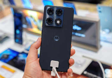 Motorola ra mắt loạt smartphone mới tại Việt Nam: Màn hình 165Hz siêu sáng, zoom 100x, giá từ 13 triệu đồng