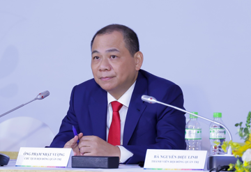 Sau ông Phạm Nhật Vượng, thêm hai cổ đông Vingroup lần đầu lọt Top tỷ phú Forbes