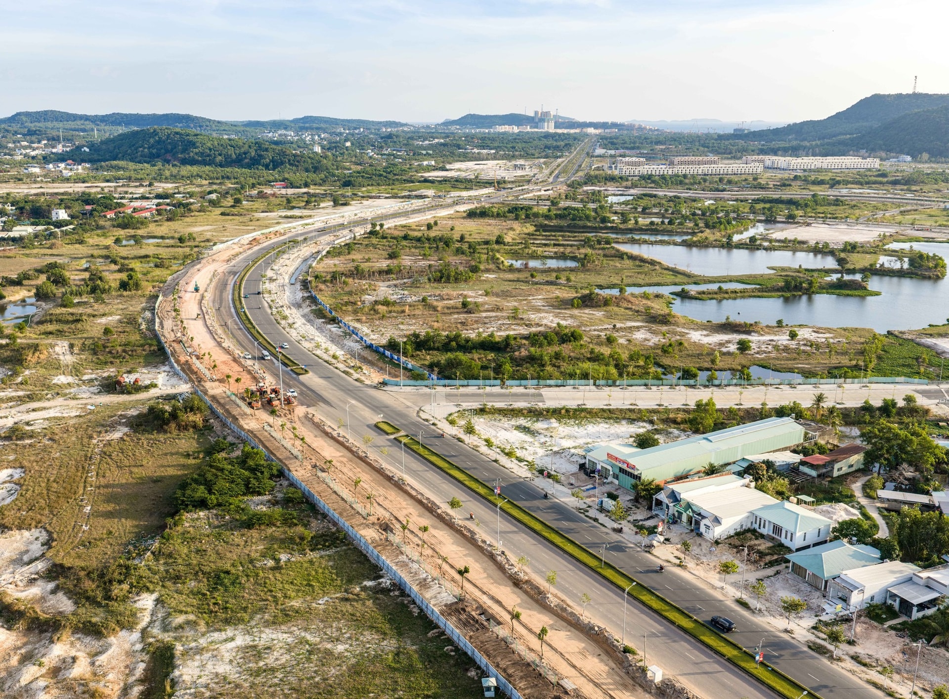 Dự án sân bay gần 22.000 tỷ phục vụ sự kiện quốc tế đặc biệt của Việt Nam đối diện khó khăn rất lớn- Ảnh 2. Dự án sân bay gần 22.000 tỷ phục vụ sự kiện quốc tế đặc biệt của Việt Nam đối diện khó khăn rất lớn- Ảnh 2.