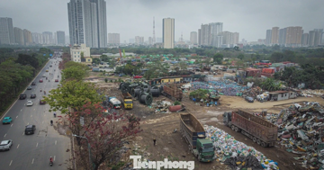 Hà Nội: Đào hào, dựng barie phong toả 4,3ha đất vi phạm tại phường Đại Mỗ