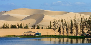 Không phải Trung Đông hay châu Phi, ngay tại Việt Nam có 'tiểu sa mạc Sahara' giữa miền biển Nam Trung Bộ